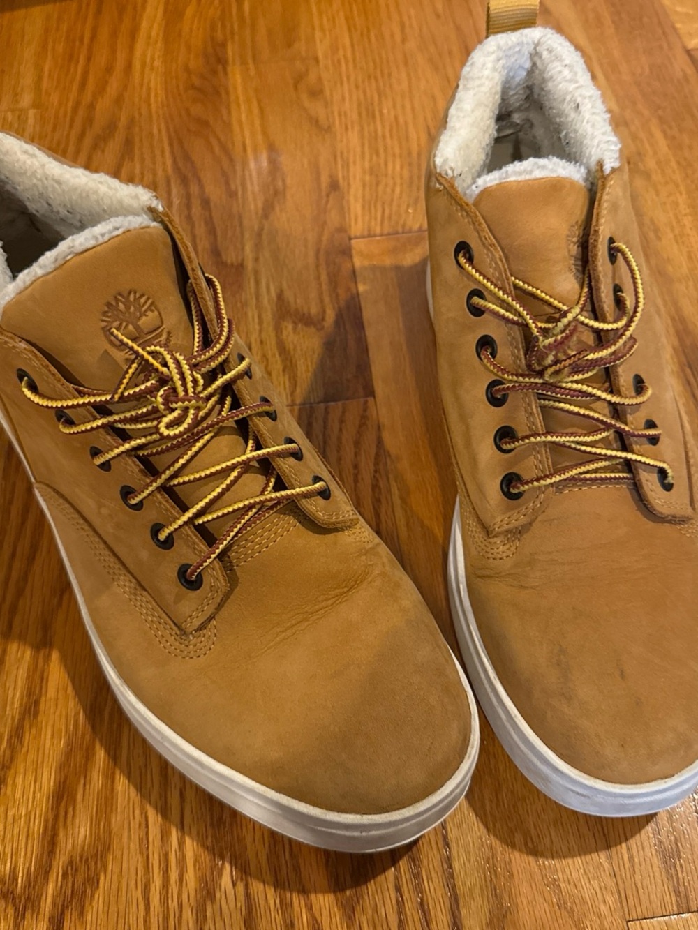 Timberland Wheat/Tan Lace-Up Shearling-Lined Boots
